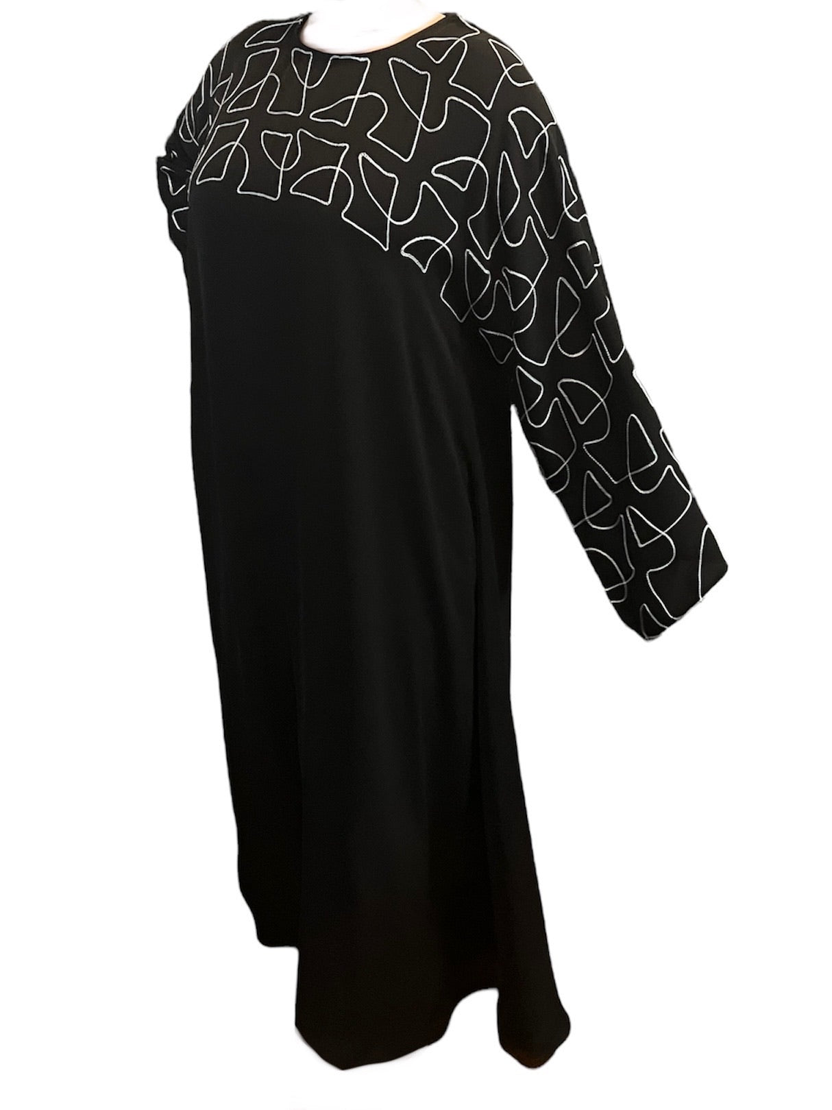 Black Kuwaiti Abayas Variants 17-32 Middle Eastern Boutique