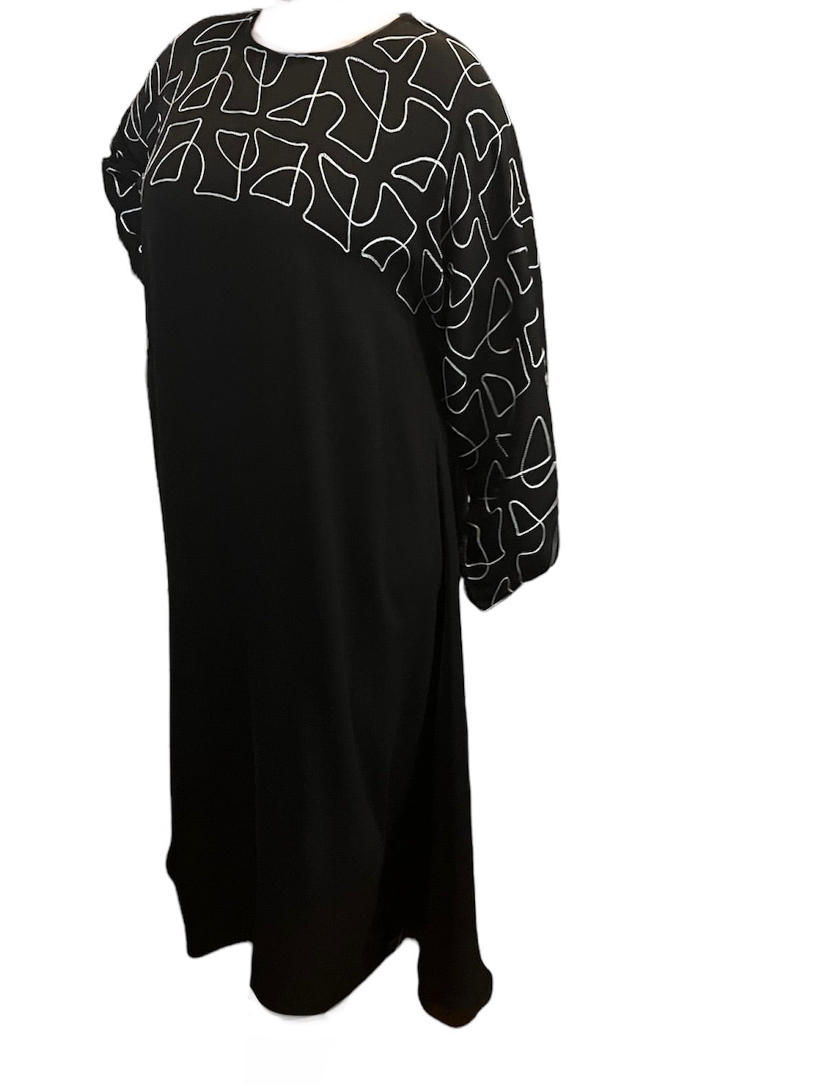 Black Kuwaiti Abayas Variants 17-32 Middle Eastern Boutique