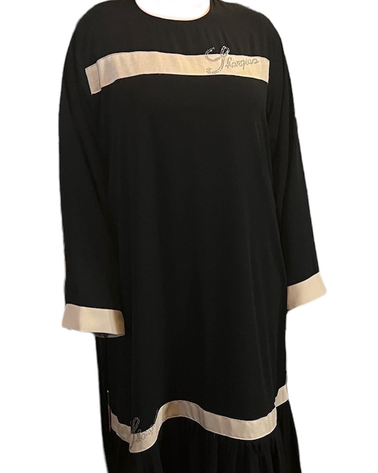 Black Kuwaiti Abayas Variants 17-32 Middle Eastern Boutique