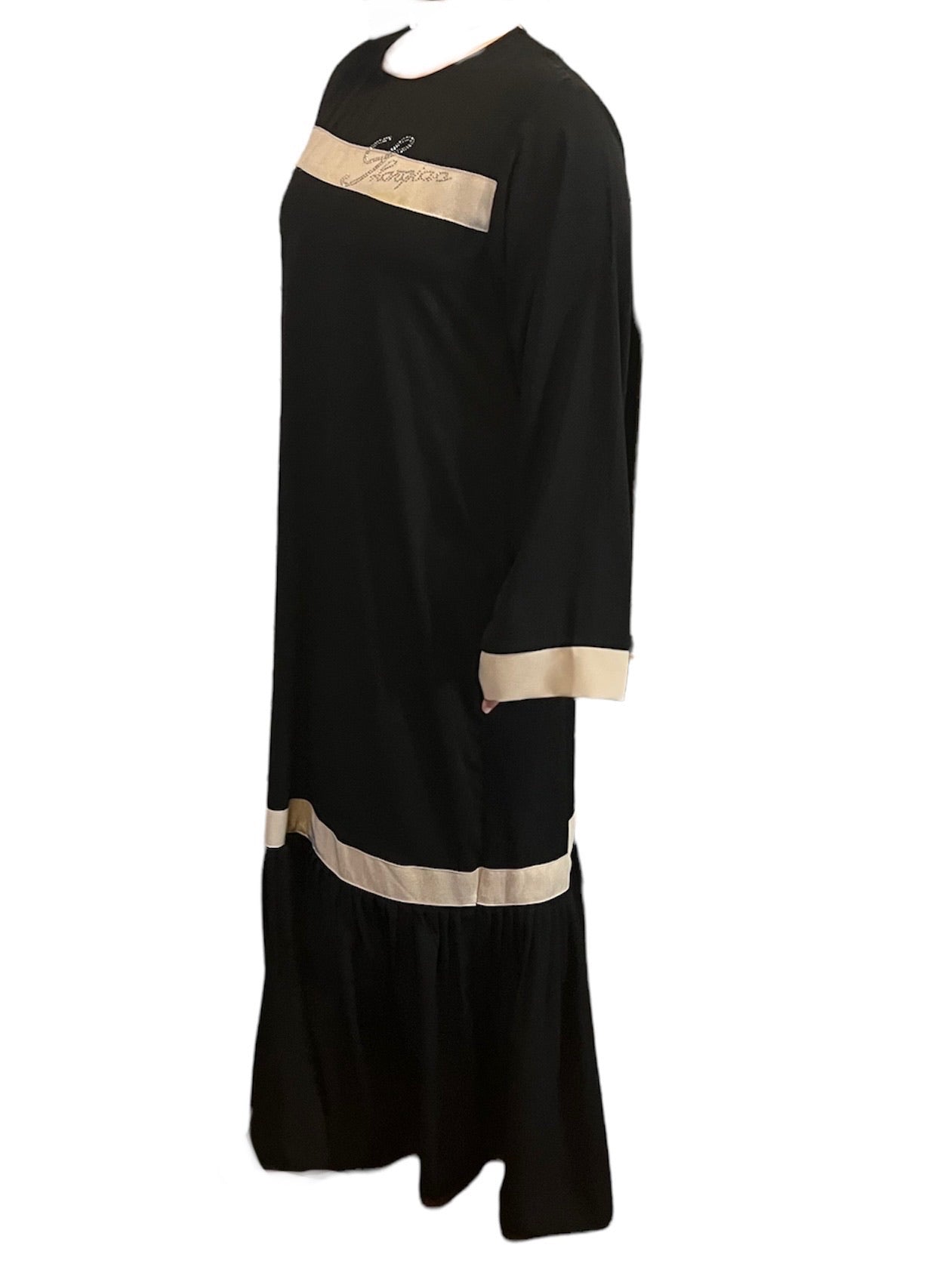 Black Kuwaiti Abayas Variants 17-32 Middle Eastern Boutique