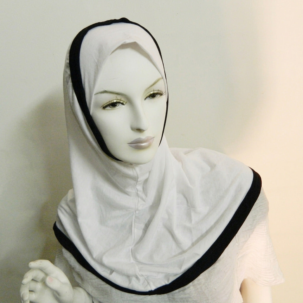 مكونة من قطعة واحدة بإطار مقلم Middle Eastern Boutique