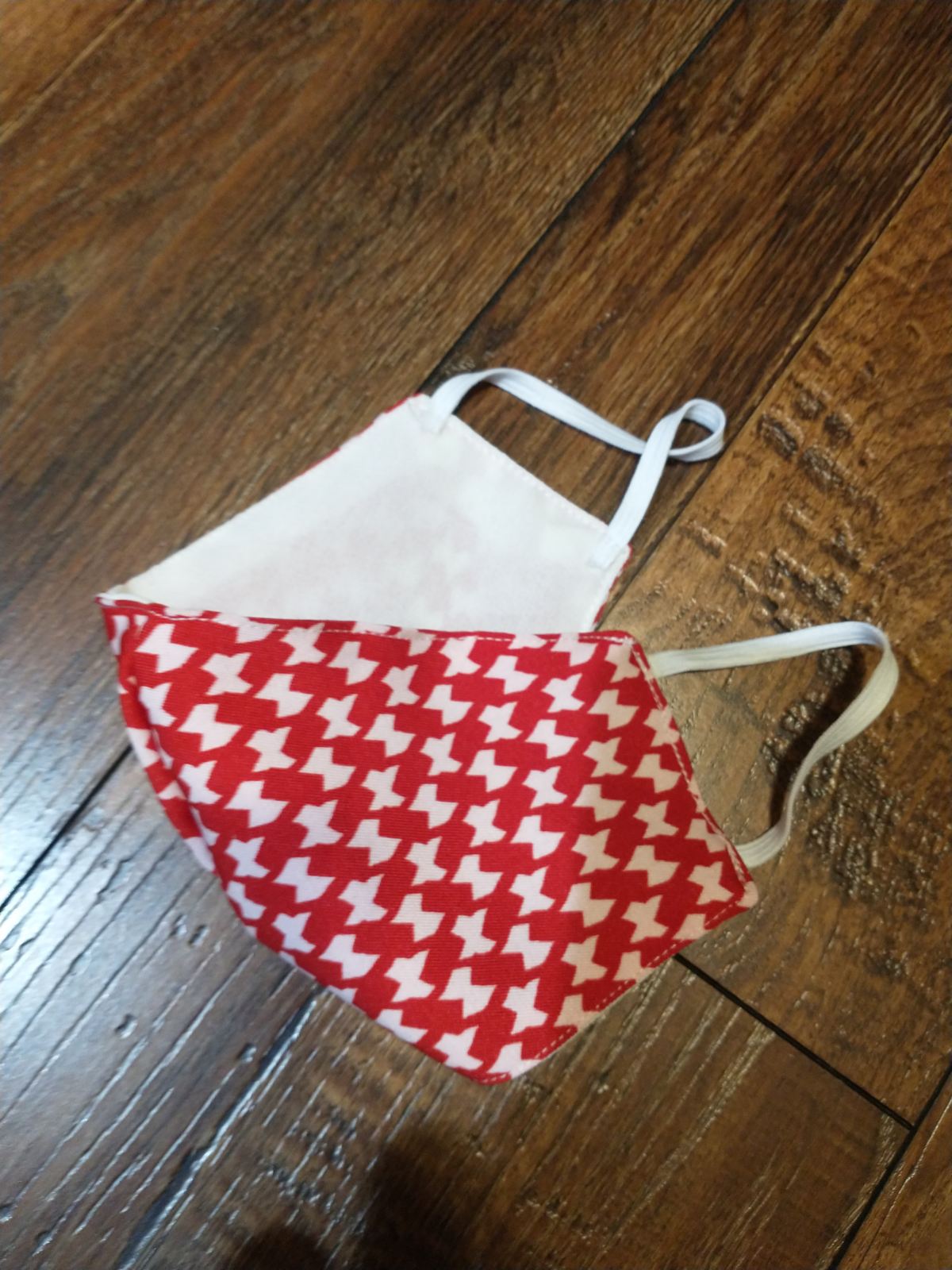 Red and White keffiyeh Style Face Mask