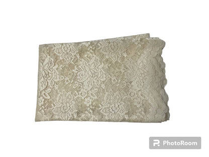 Very elegent stretch lace Shawls made in Kuwait