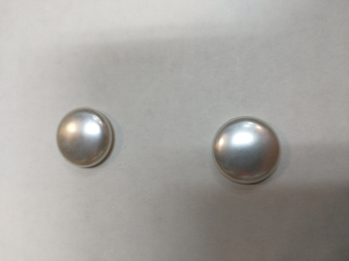 Pearl-White Magnetic Pin for Hijab