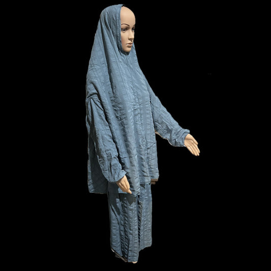 Muslim Women Blue Light Weight Two-Piece Prayer Outfit -  Plain with Wrinkled Patterns - Prayer Dress for Women.