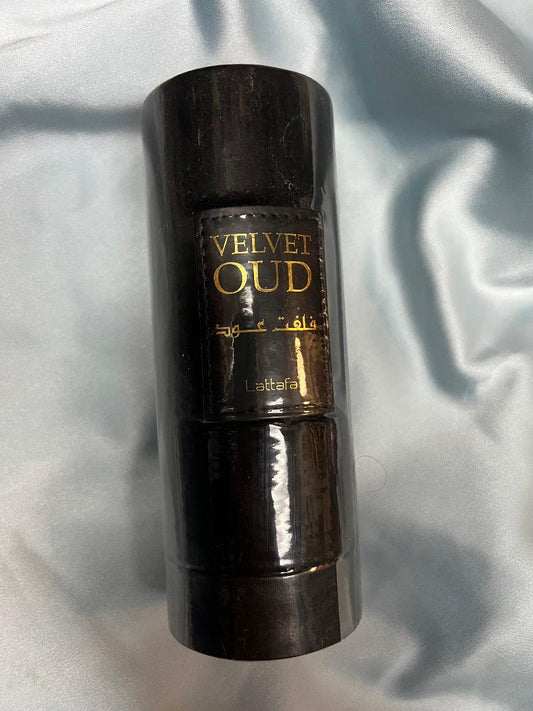 Velvet Oud from Lattafa - Eau De Parfum - 3.4 fl oz - 100 ml